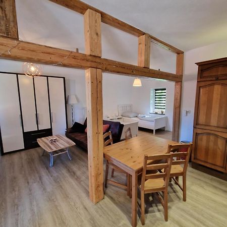 Apartment Auf Dem Hof Einer Historischen Muehle Holzhausen  Exteriör bild